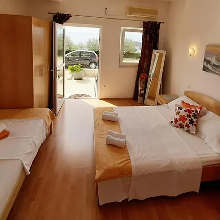 Akmadzic Apartament