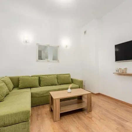 Akmadzic Apartmán *