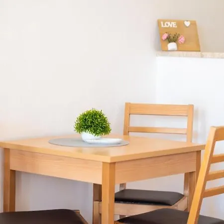 Akmadzic Apartmán
