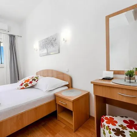 Akmadzic Apartmán