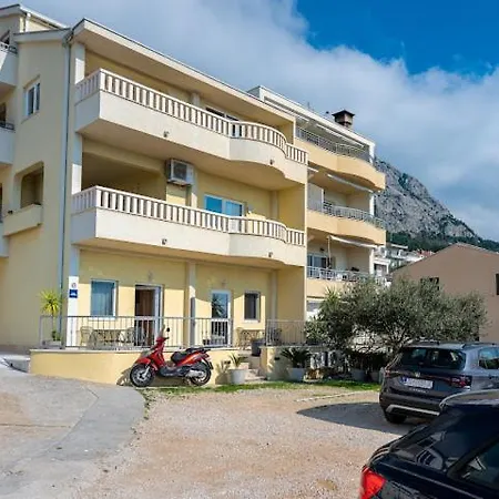 Apartmán Akmadzic