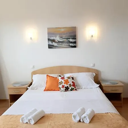 Akmadzic Apartmán