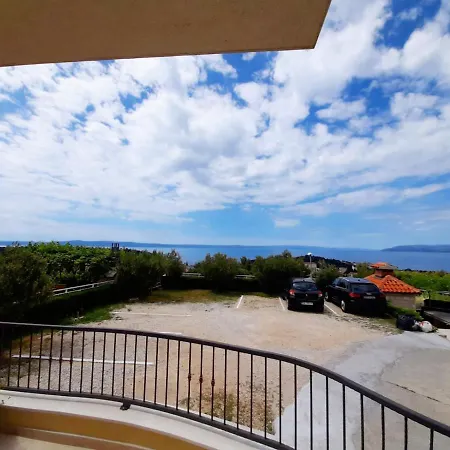 Akmadzic Apartamento Makarska