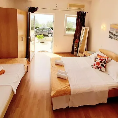 Appartement Akmadzic *