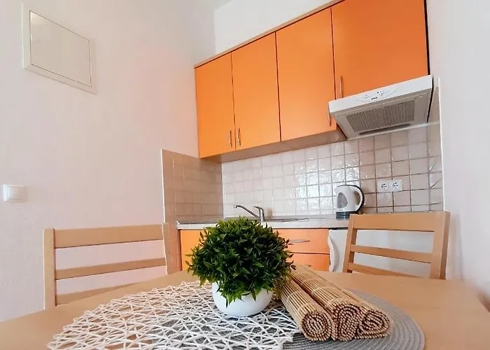 Akmadzic Apartamento Makarska